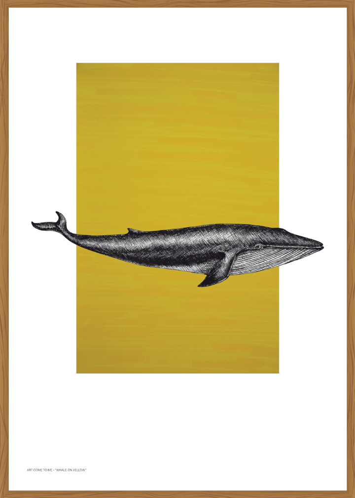 Whale on Yellow  - Stilren og flott kunstplakat av Art Come to Me.